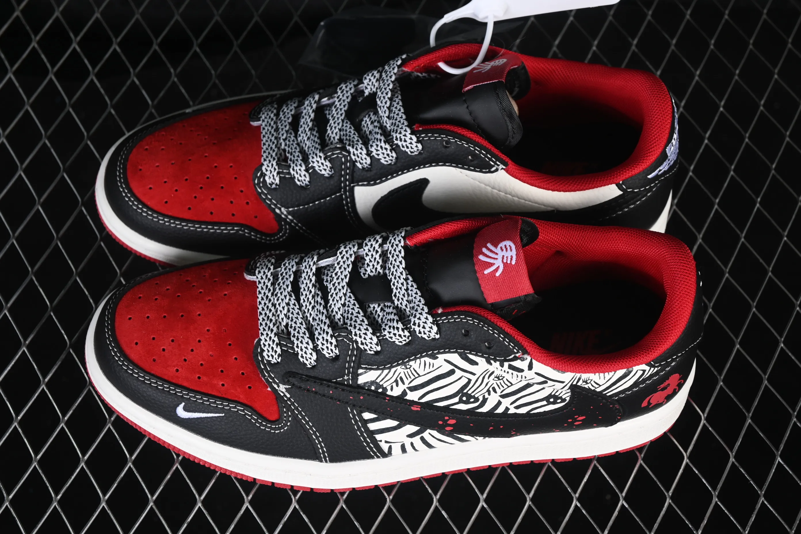 All categories Air Jordan Jordan series basketball shoes Air Jordan 1 Low High-end customized low-top sneakers Travis Scott x Fragment Design x Air Jordan 1 Low OG SP AJ1 Joe 1 Year of the Horse limited black and red zebra low-top cultural casual sneakers DZ2688-109